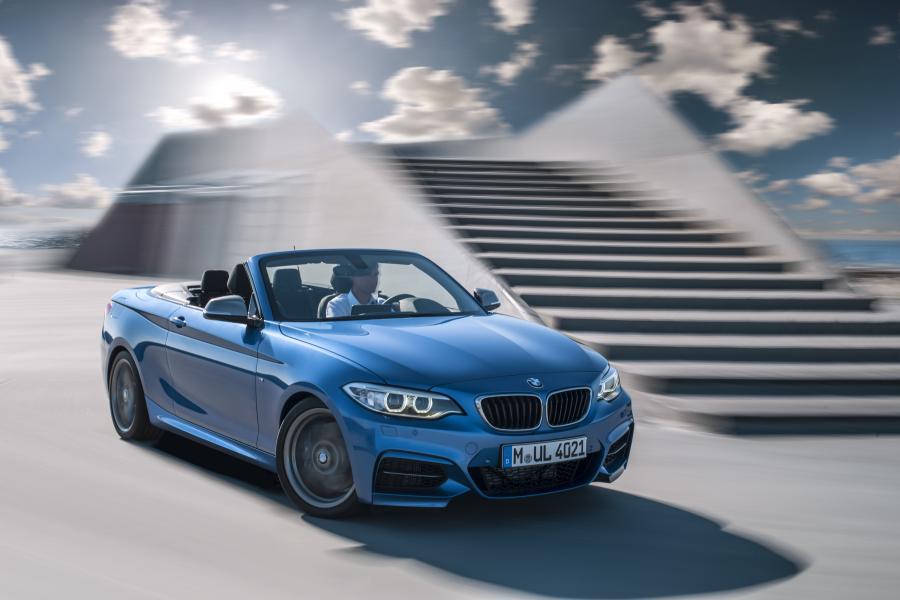  BMW M235i Convertible 2014 года  (фото 6 из 28)